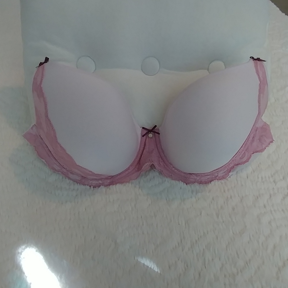 Victoria Secret lined perfect coverage bra